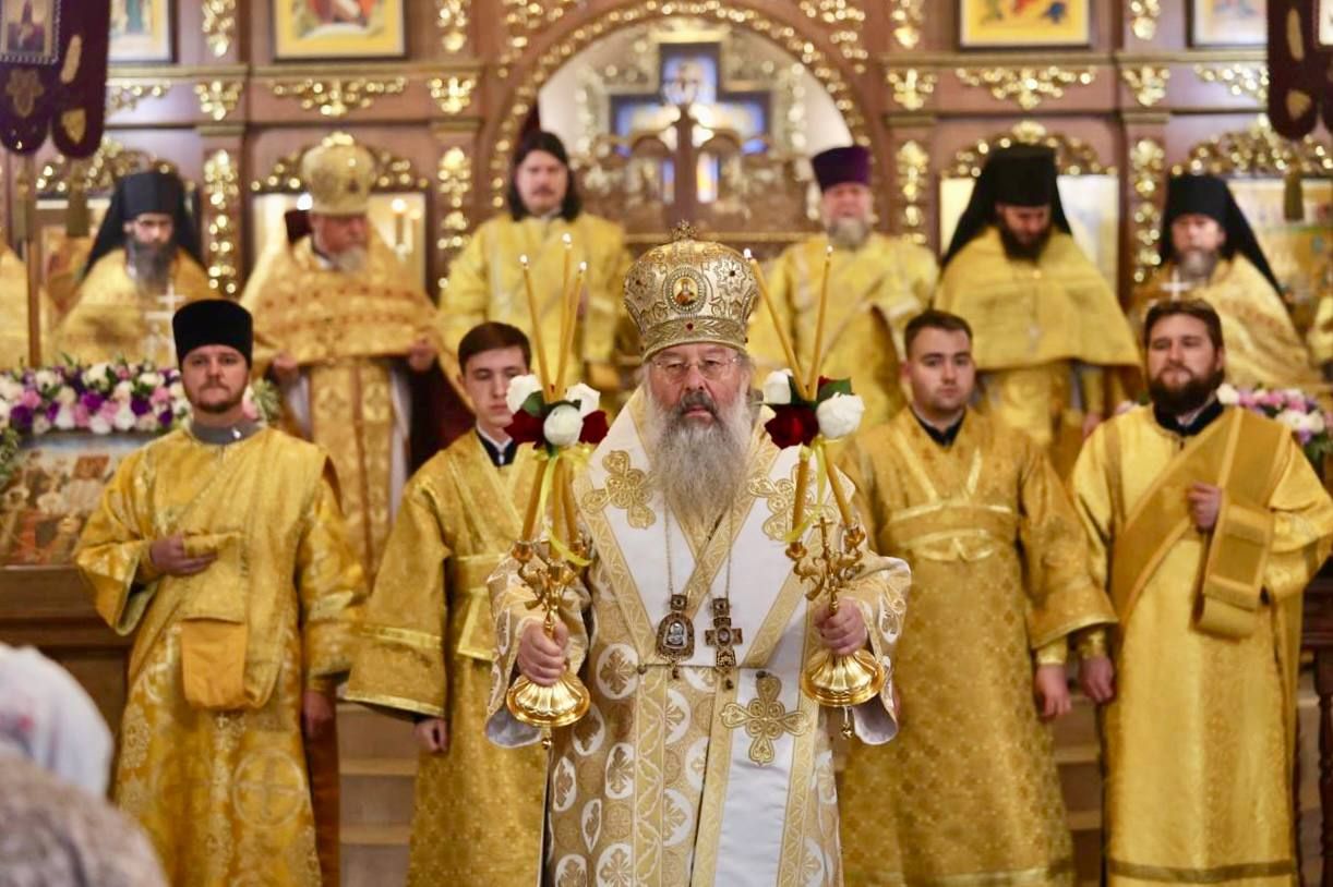 Митрополит Кирилл возглавил престольный праздник на архиерейском подворье святителей Московских в Казани