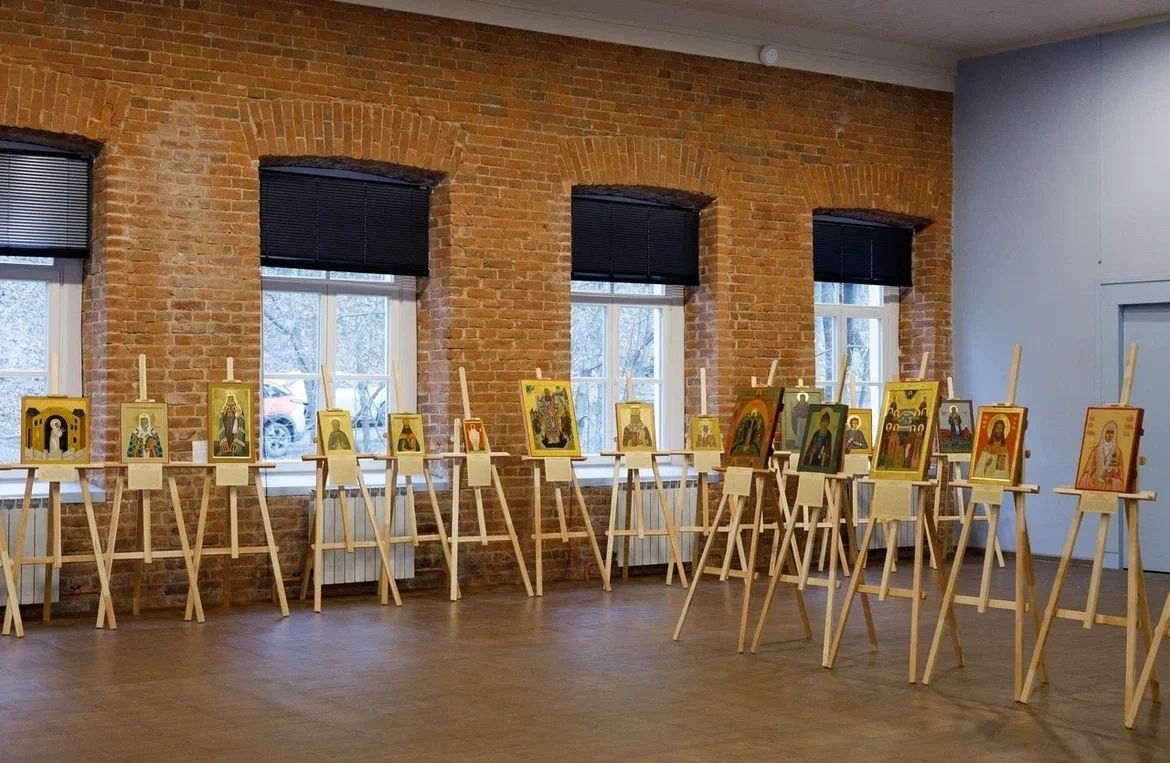 Работы студентов Казанской духовной семинарии представлены на иконописной выставке в Синодальной библиотеке