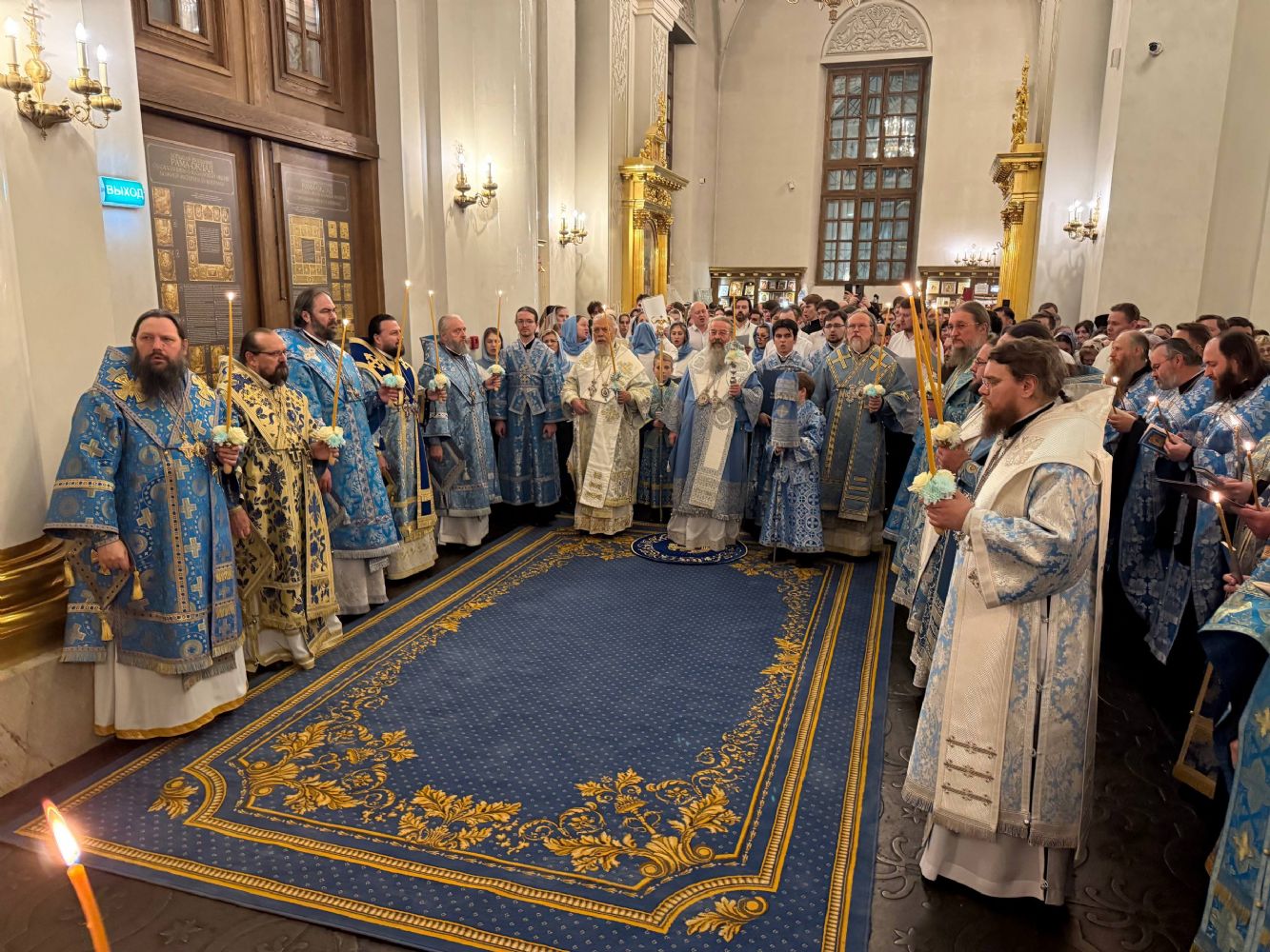 В канун праздника Казанской иконы Божией Матери в Казанском кафедральном соборе состоялось праздничное богослужение