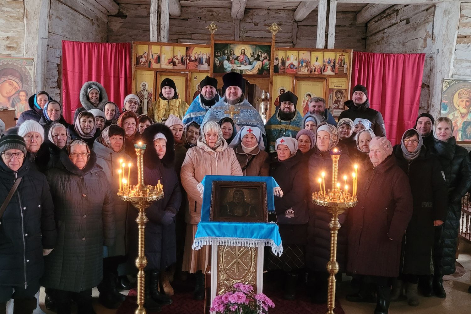 В Знаменском храме села Пановка совершена первая Литургия со времён закрытия церкви в советское время