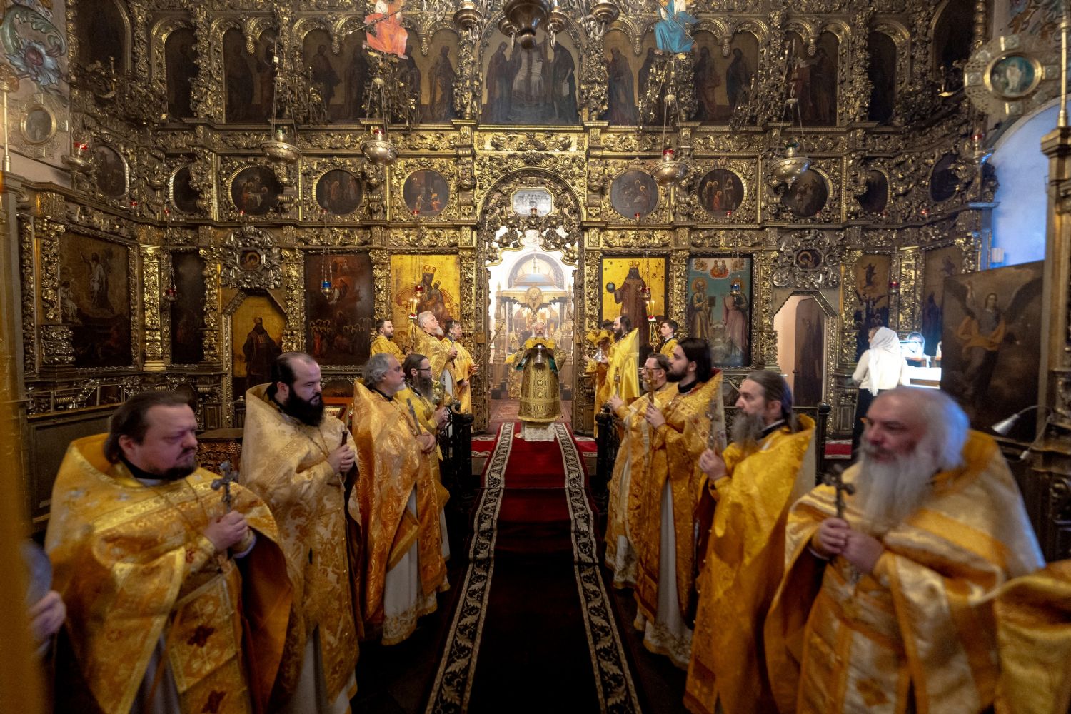 Митрополит Кирилл совершил Литургию в Петропавловском соборе Казани