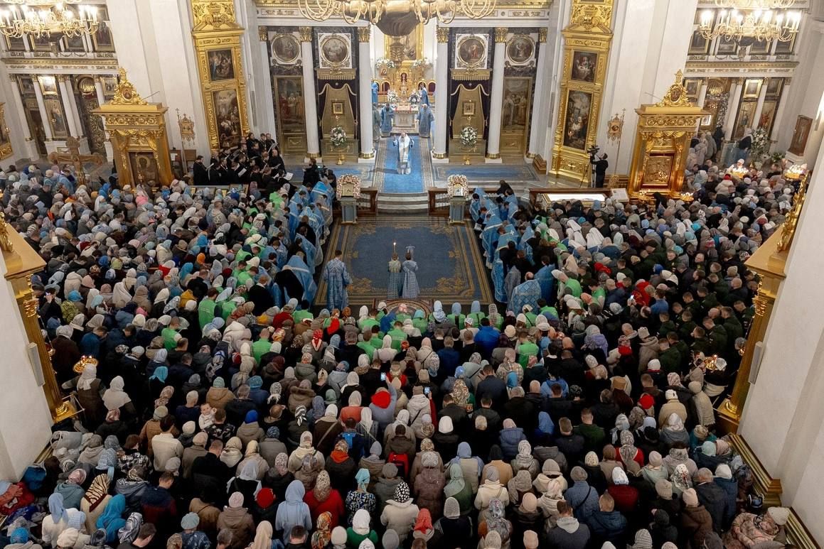 «Сам Господь призывает нас к Причащению»