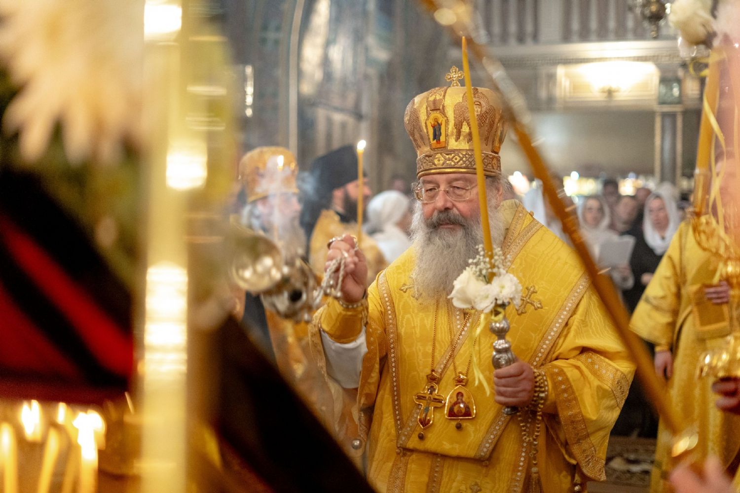 В канун дня памяти святителя Николая Чудотворца митрополит Кирилл совершил всенощное бдение в Никольском кафедральном соборе Казани