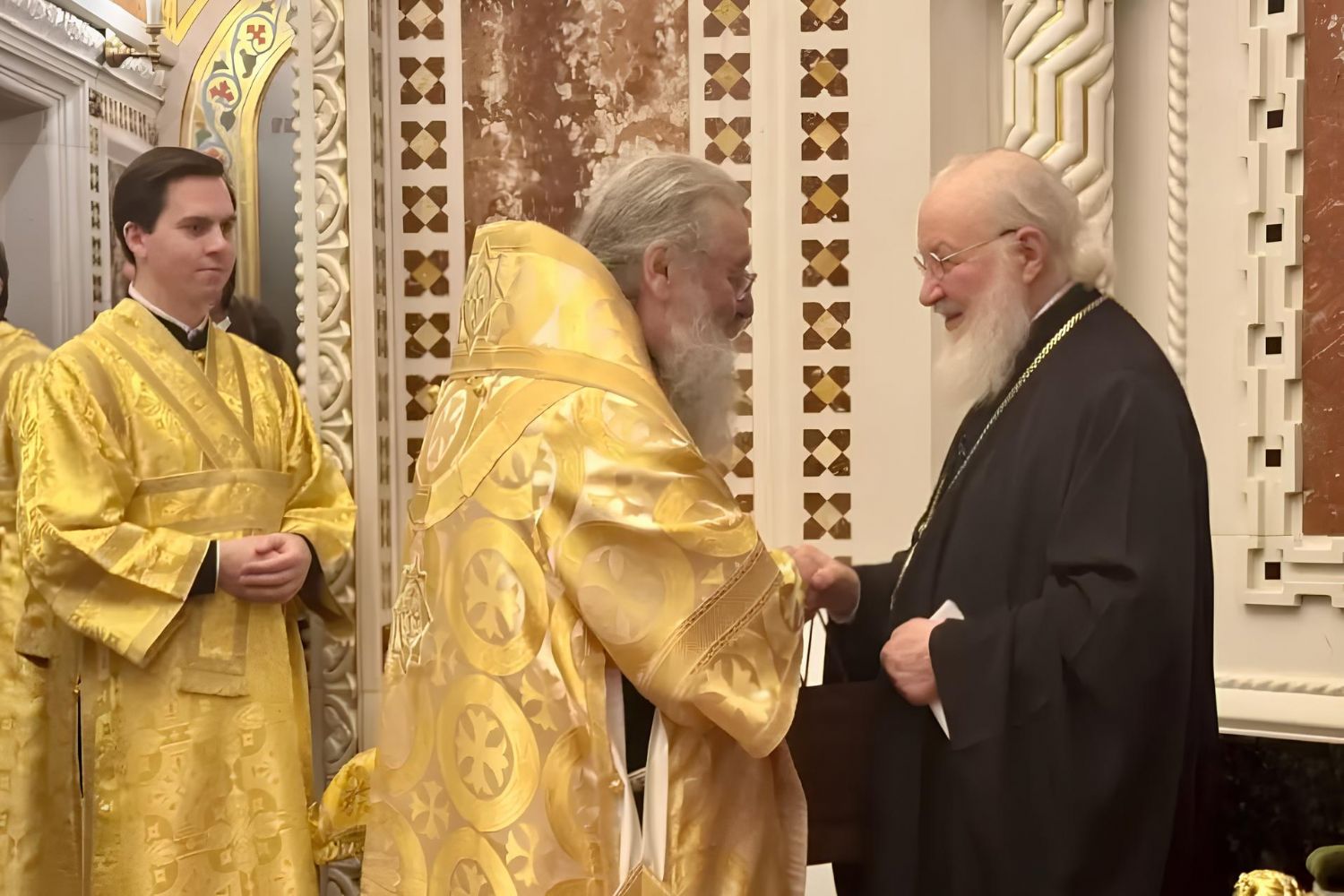 В Неделю 29-ю по Пятидесятнице глава Татарстанской митрополии сослужил Предстоятелю Русской Церкви за Литургией в Храме Христа Спасителя