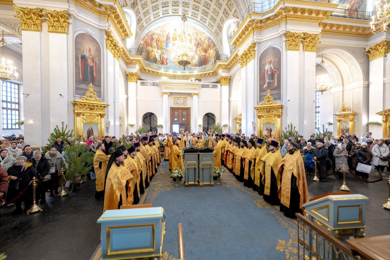 Митрополит Кирилл совершил в Казанском соборе молебен на новолетие