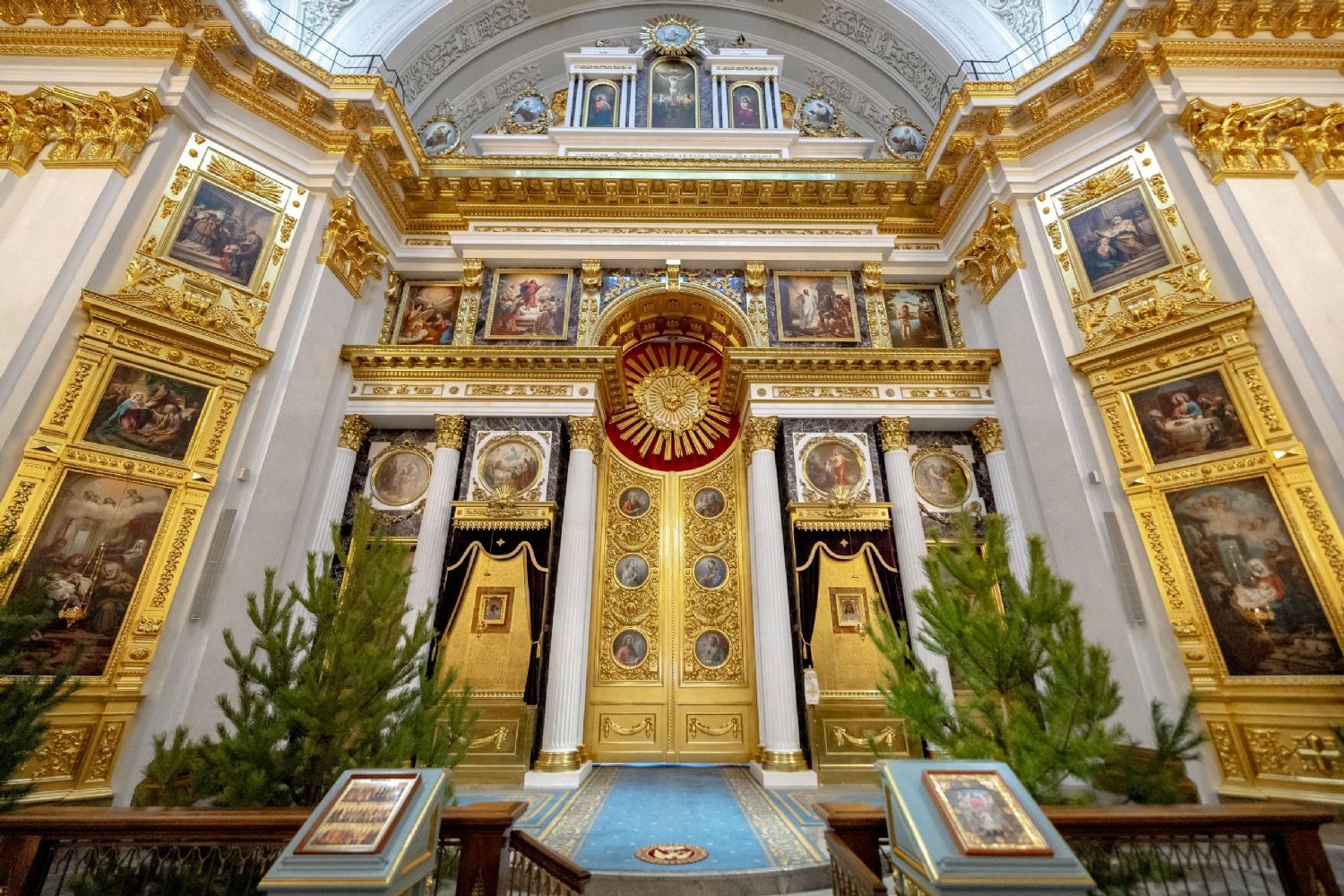 Что мы возьмем с собой? Размышления на пороге Нового года