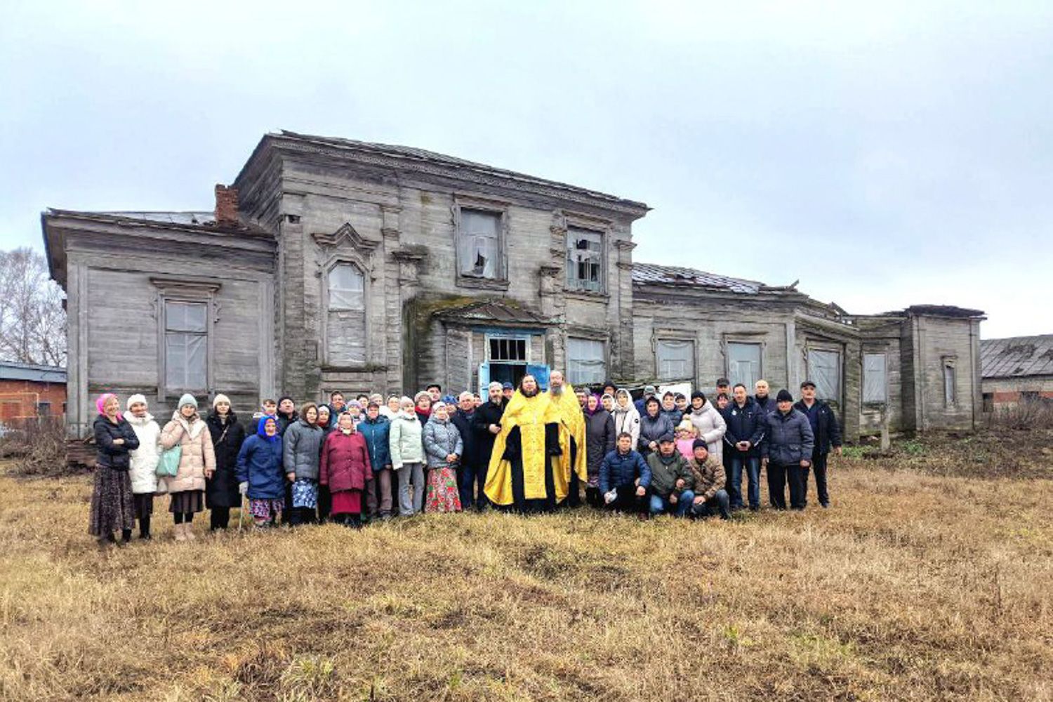 В воссоздаваемом Покровском храме села Янцевары совершён второй молебен