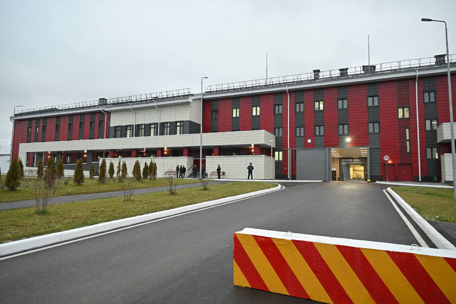 Митрополит Кирилл посетил открытие нового в Казани здания следственного изолятора