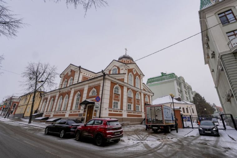 В дни Великого поста в Сергиевском храме Казани выставлен для поклонения ковчег с частицей Гроба Господня