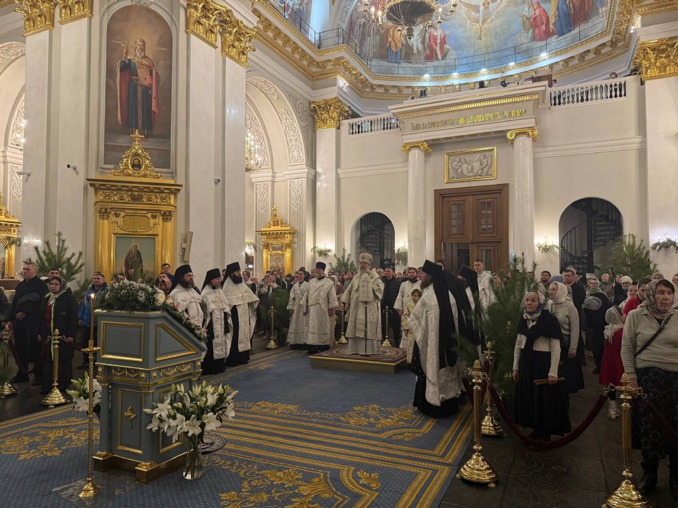 В канун праздника Богоявления митрополит Кирилл совершил всенощное бдение в Казанском кафедральном соборе