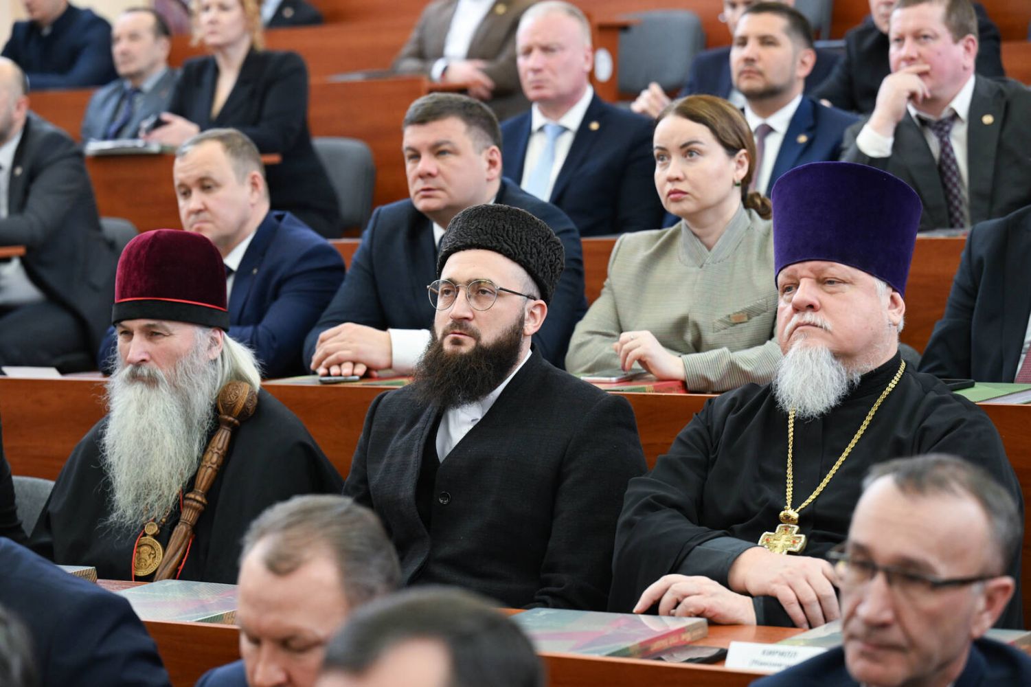 Священник Казанской епархии посетил заседание оргкомитетов Года защитника Отечества и Года воинской и трудовой доблести