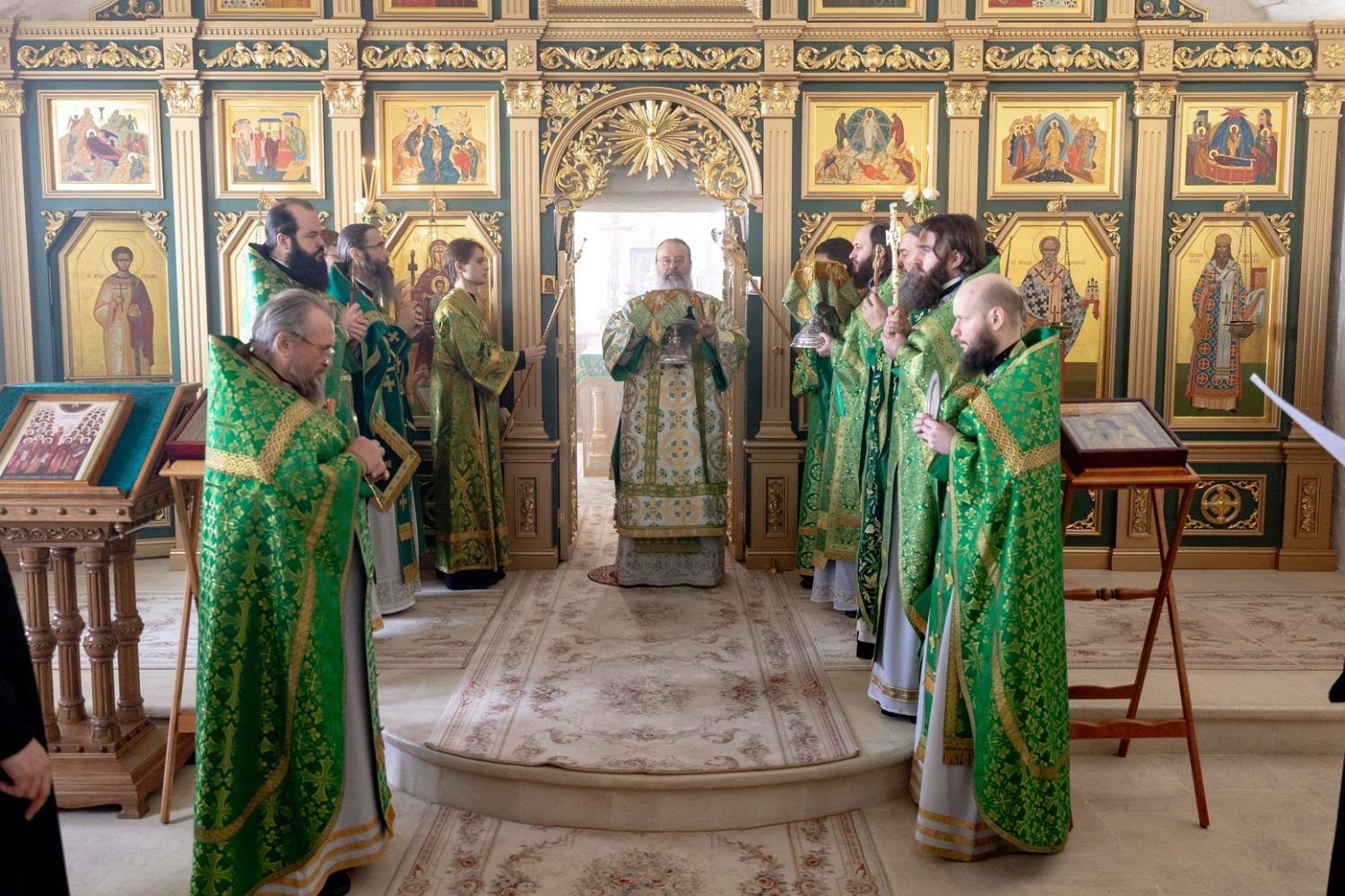 В субботу сырной седмицы митрополит Кирилл совершил Литургию в Свияжском Успенском монастыре