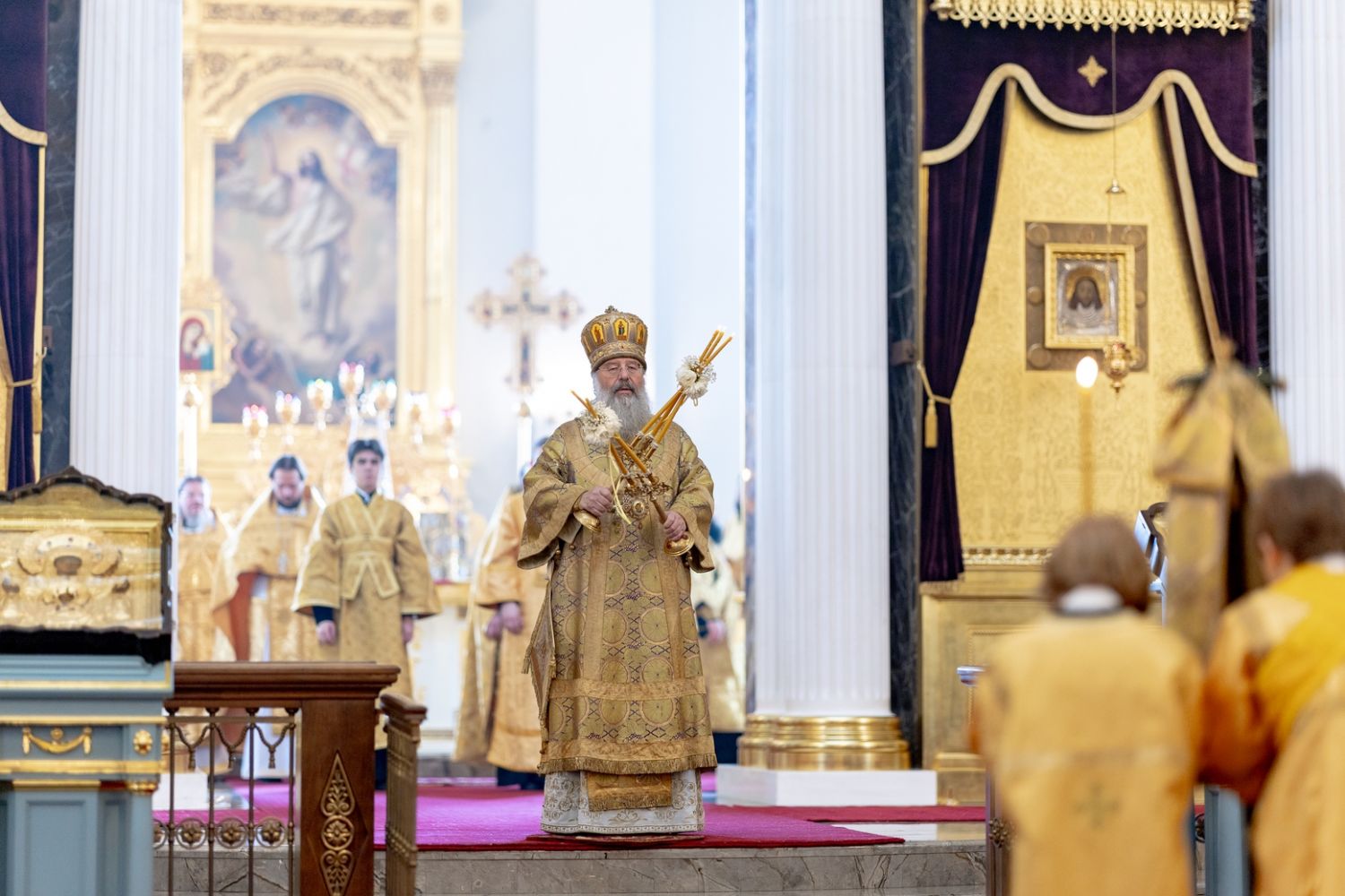 В Неделю сыропустную митрополит Кирилл возглавил Литургию в Казанском кафедральном соборе