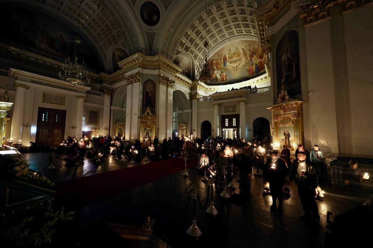 В понедельник первой седмицы Великого поста митрополит Кирилл совершил повечерие с чтением канона Андрея Критского в Казанском кафедральном соборе