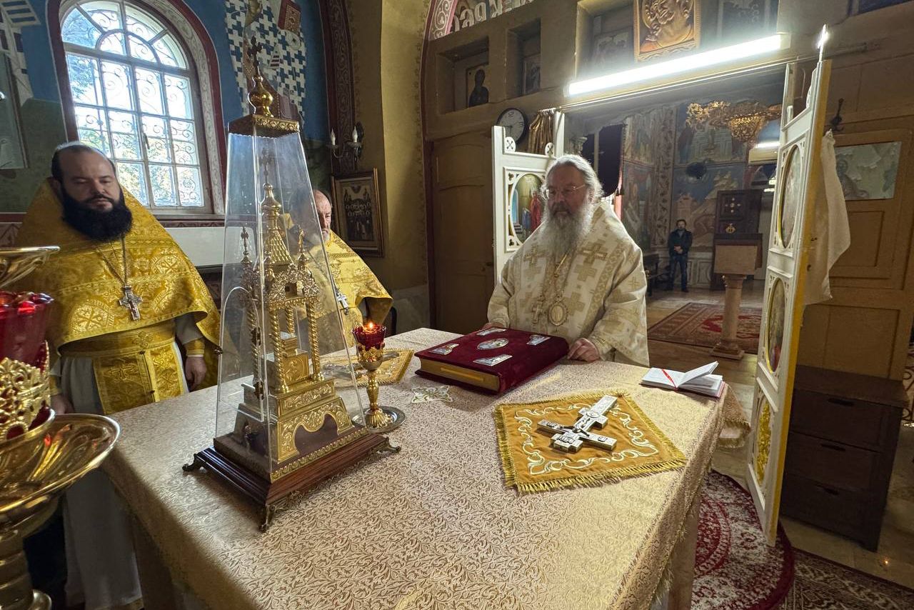 Митрополит Кирилл совершил Литургию на Илиинском подворье Русской духовной миссии в Хайфе