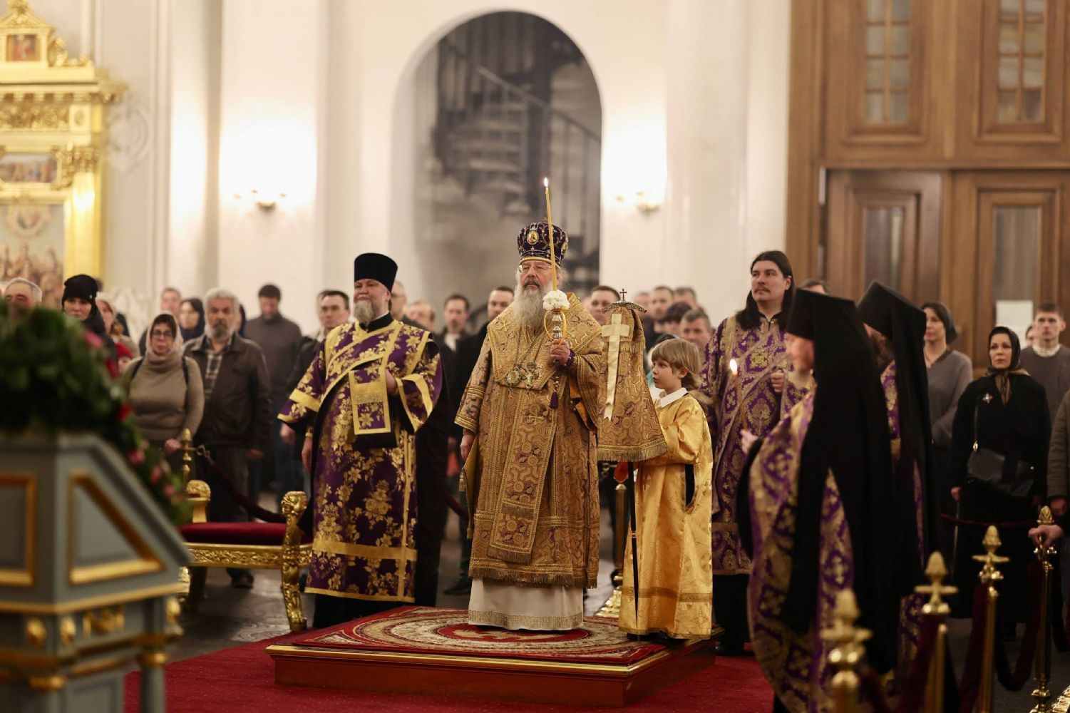 В канун Недели 4-й Великого поста митрополит Кирилл совершил всенощное бдение в Казанском кафедральном соборе