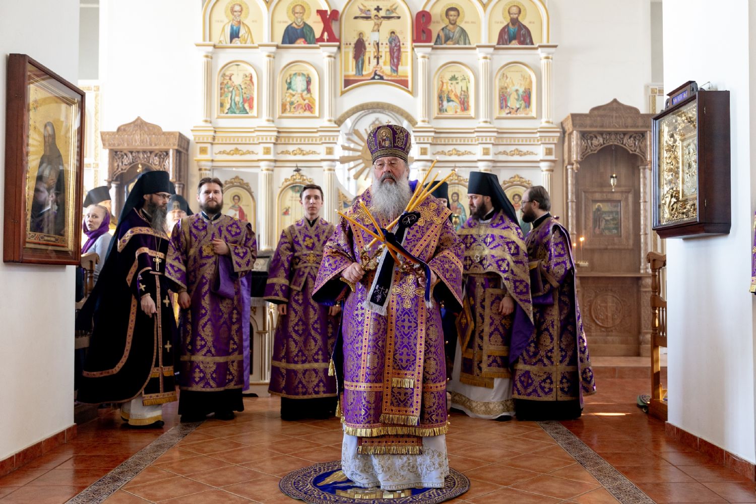 В четверток Великого канона митрополит Кирилл совершил Литургию в Вознесенском Макарьевском монастыре