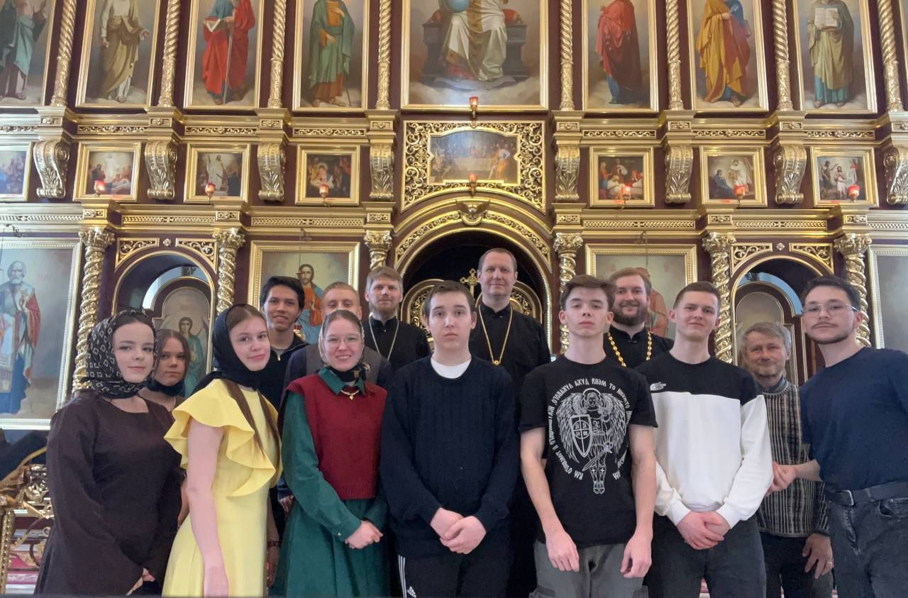 В Никольском приходе Зеленодольска состоялась встреча с представителями епархиального молодежного отдела