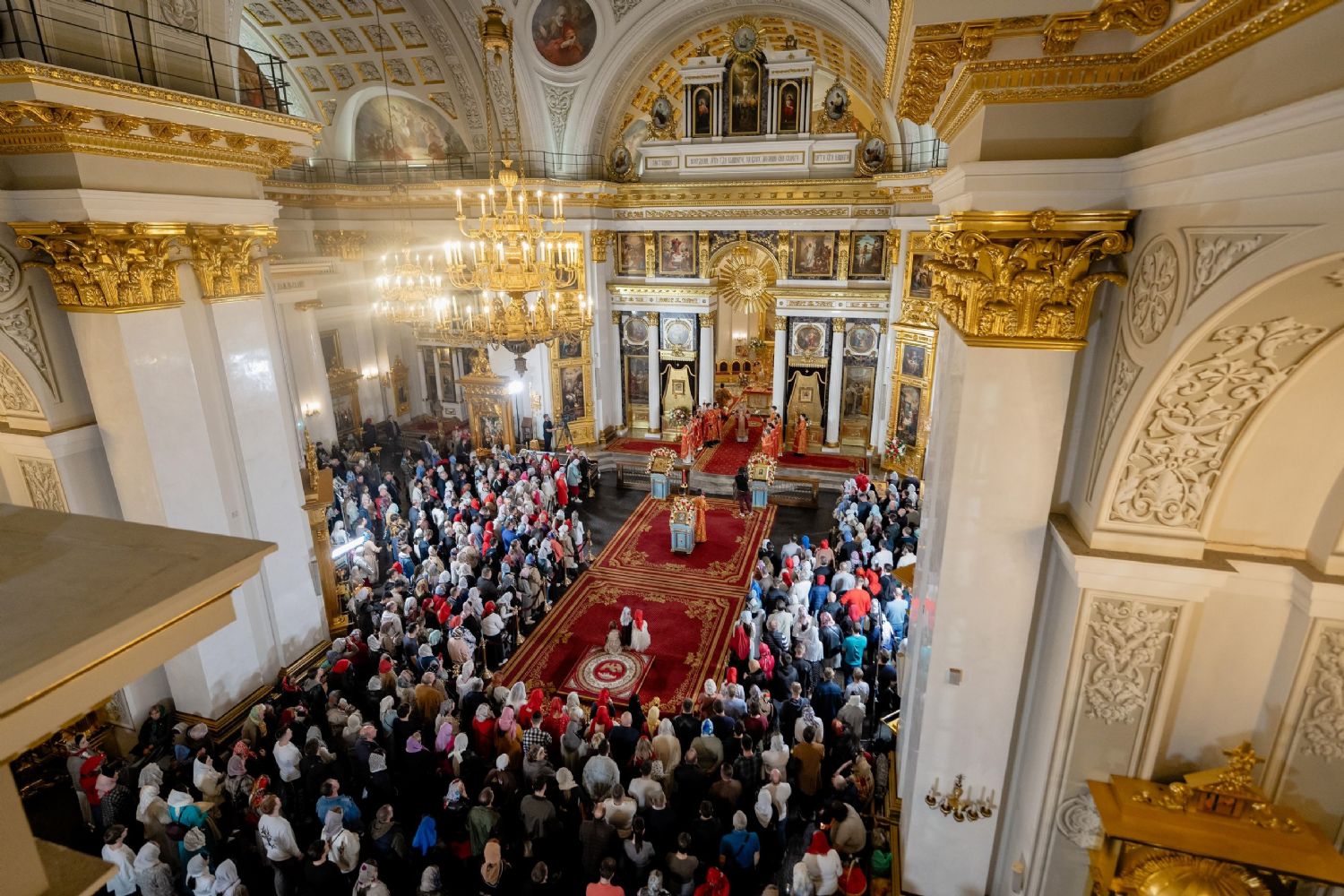 Трансляция пасхального богослужения из Казанского кафедрального собора