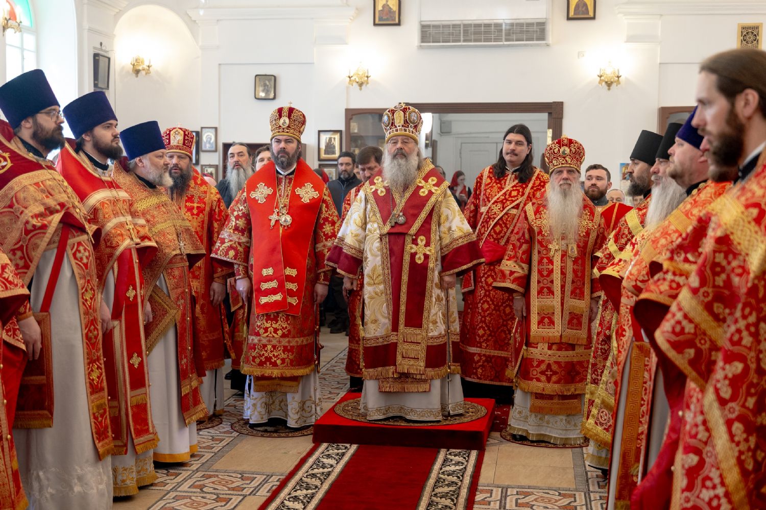 В день 450-летия преставления святителя Варсонофия Казанского в одноимённом храме в столице Татарстана состоялось соборное архиерейское богослужение