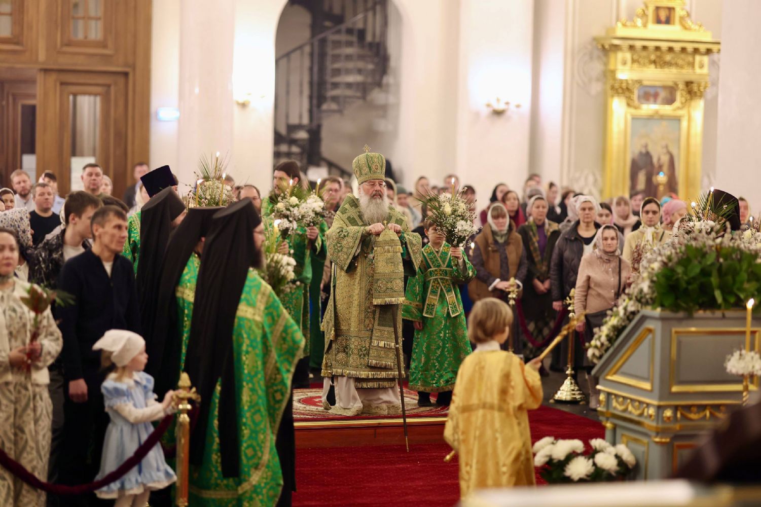 В канун праздника Входа Господня в Иерусалим митрополит Кирилл совершил всенощное бдение в Казанском соборе