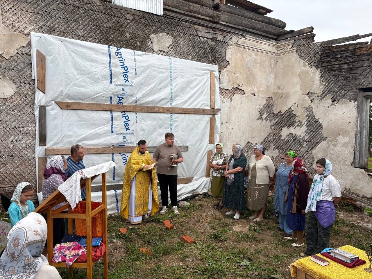 В Спасском храме села Ачи совершена Божественная литургия