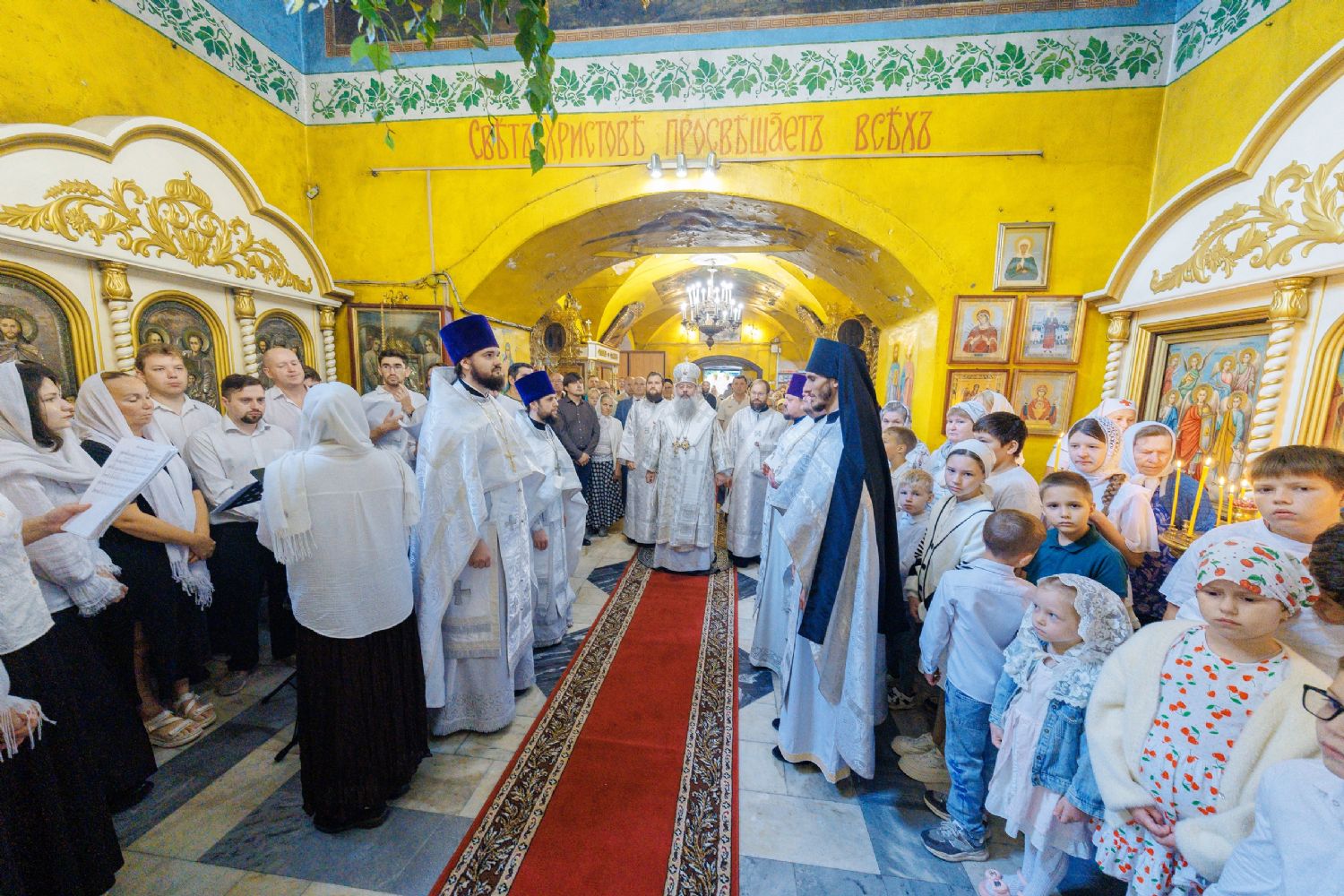 Митрополит Кирилл возглавил престольные торжества в Преображенском храме села Большие Кабаны