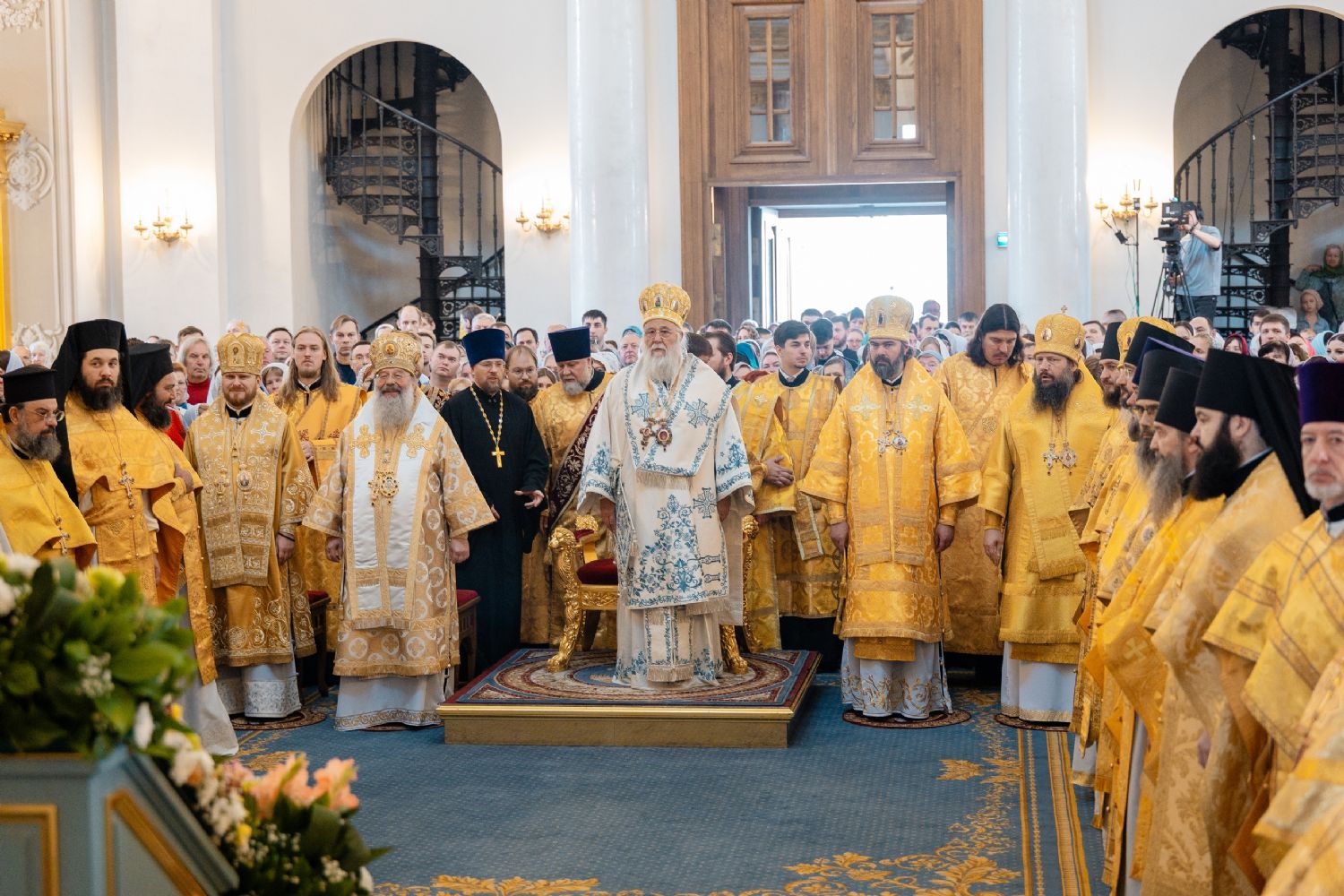 В Неделю 12-ю по Пятидесятнице митрополит Керкирский Нектарий и митрополит Казанский Кирилл совершили Литургию в Казанском соборе