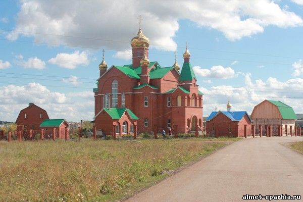 Правящий архиерей Альметьевской епархии возглавил богослужение в г.Бавлы (фото)