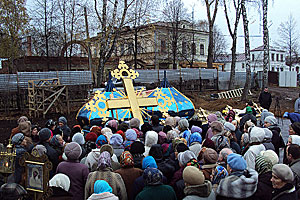 В Чистополе освятили купола и кресты строящегося храма (фото)