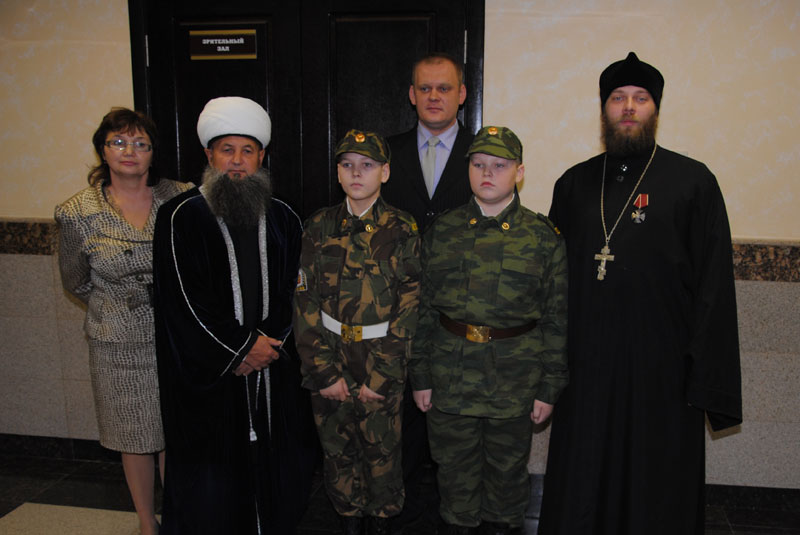 Священнослужители г. Болгар приняли участие напутствовали кадетов при принесении присяги (фото)