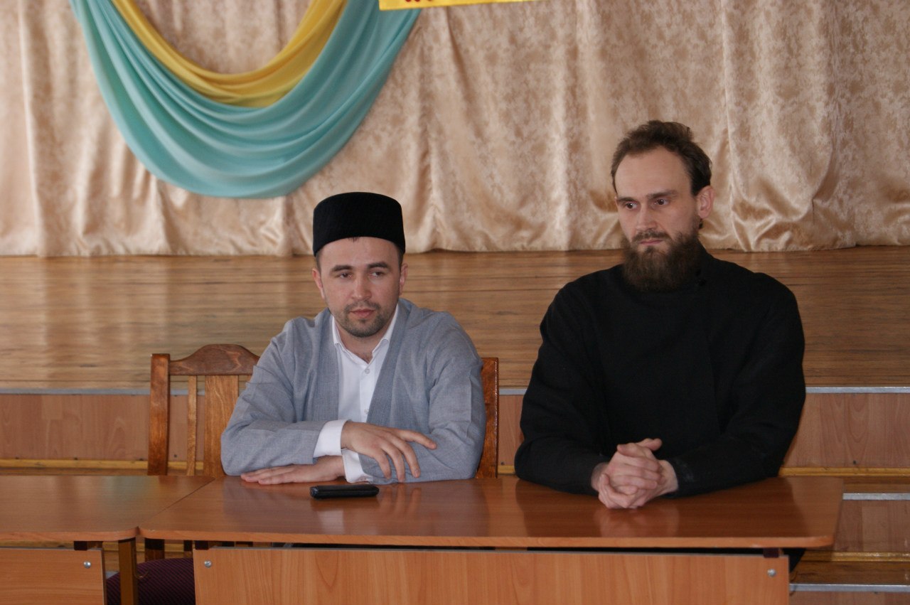 Духовенство Чистополя встретилось со студентами педколеджа (фото)