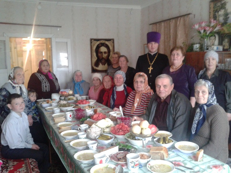 В храме Пресвятой Троицы с. Усады прошла акция, приуроченная ко Дню пожилого человека (фото)