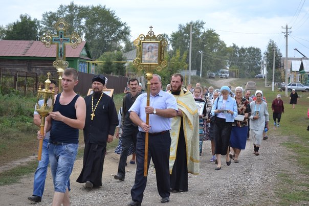 В с. Четырчи состоялось воздвижение нового купола молитвенного дома (фото)