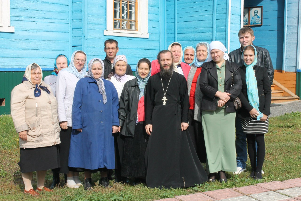 Прихожане храма с. Чистопольские Выселки совершили паломническую поездку в село Ташла (фото)