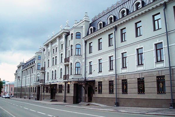 Священник выступил с докладом перед полицейскими