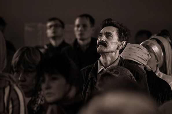 В Церковь ходят только праведные?