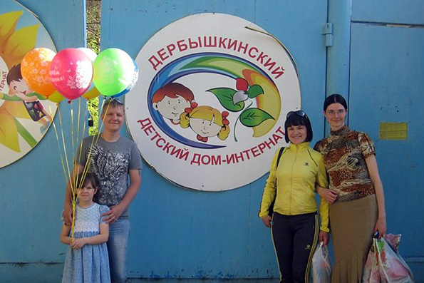 «Приезжайте на мой день рождения! Пожалуйста!!!»