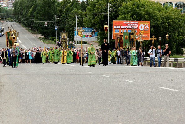 Иерей Дмитрий Фомин: крестные ходы показывают силу нашей Церкви