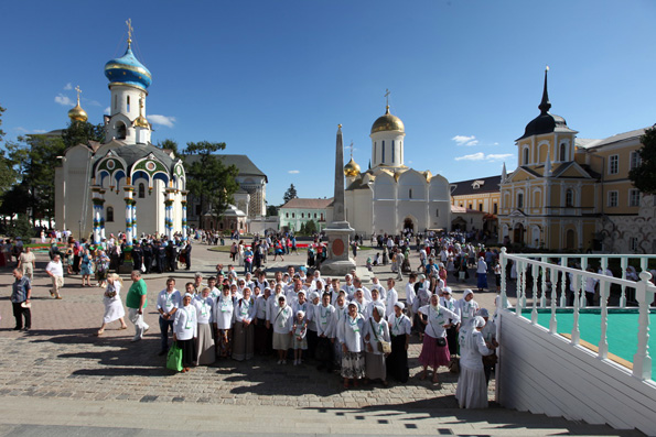 Волонтерская поездка в Троице-Сергиеву Лавру: другого такого места нет!