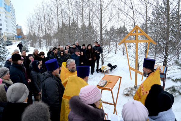 В Менделеевске освятили место под строительство нового храма