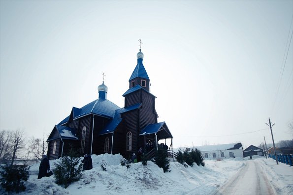 В Малых Лызях освятили храм Казанской иконы Богородицы