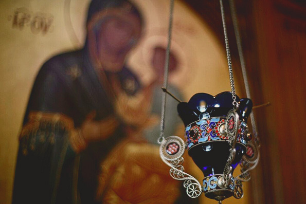 Красный угол