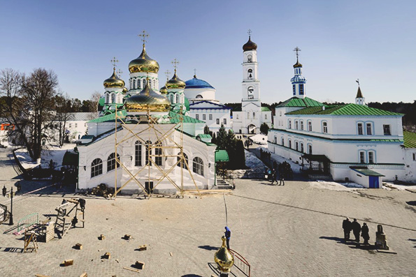В Раифском монастыре обновляют храмы