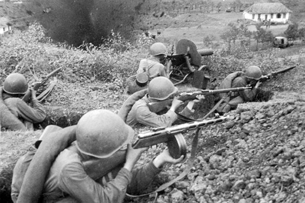 Хранит от беды и всякого зла