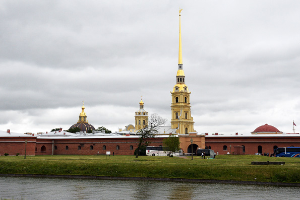 Митрополит Анастасий принял участие в патриаршем богослужении в соборе Петропавловской крепости