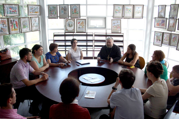 В Набережных Челнах проводятся встречи клуба «Православная семья»