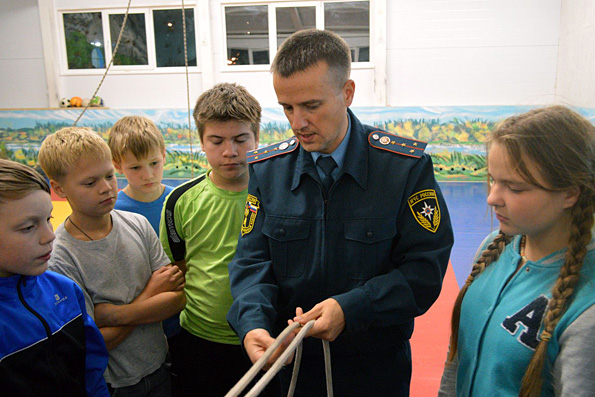 В Клубе юных спасателей Набережных Челнов начались новые занятия