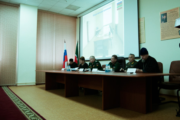 В День открытых дверей священнослужитель посетил сборный пункт Военного комиссариата РТ