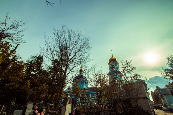 В праздник Собора Казанских святых глава Татарстанской митрополии совершил Литургию у мощей святителя Гурия Казанского